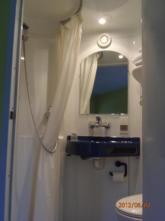 Fasthotel Geneve Gex Room photo
